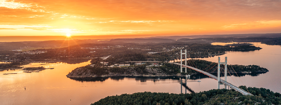 Bild på solnedgång över Tjörnbron