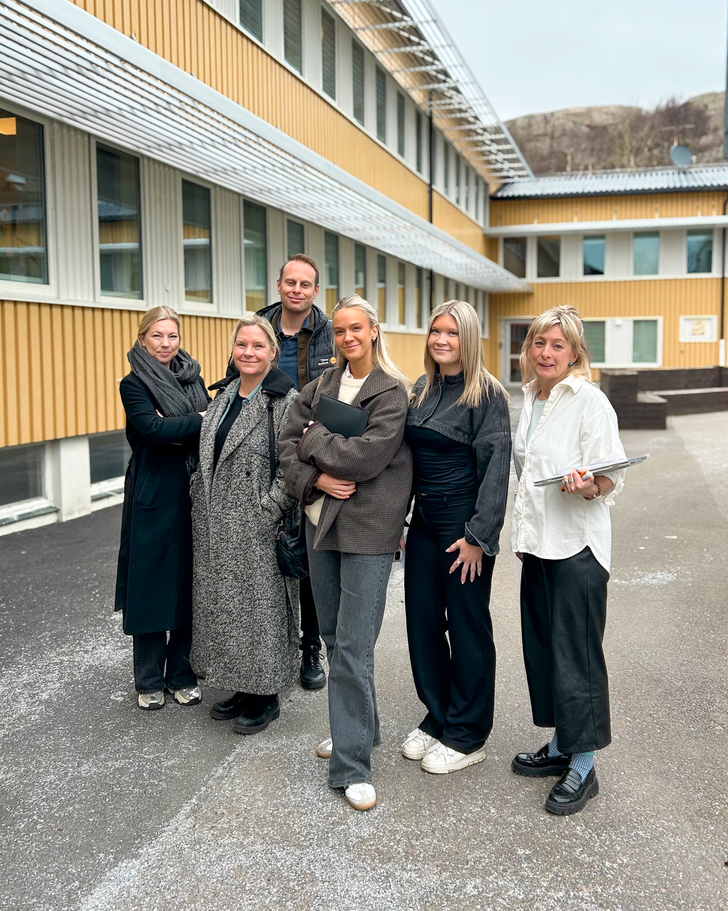 föreläsare framför Bleketskolan